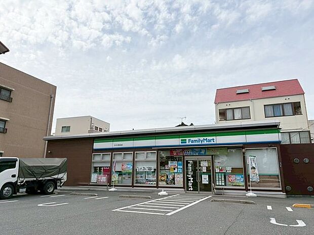 徒歩3分ファミリーマート市川行徳街道店 220m