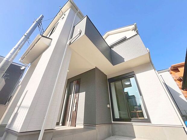 「〜2階建て3SLDK〜」建物面積99平米のゆとりある3SLDKプラン。食洗機など、生活を彩る設備が充実。広々16帖のLDKには、ご家族皆様の笑顔が溢れます。