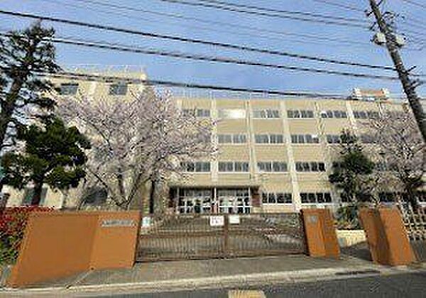 葛飾区立奥戸中学校まで約600ｍ