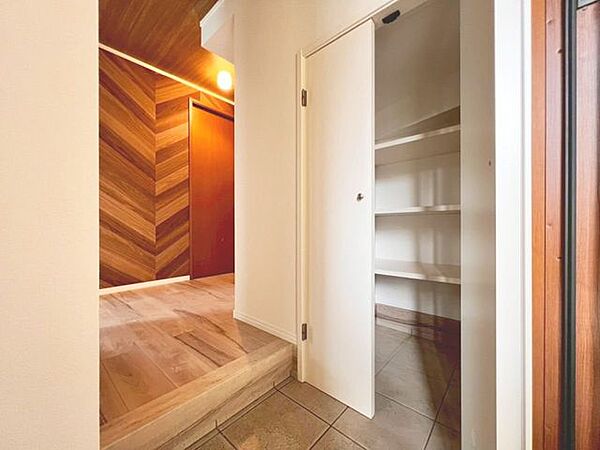 「ただいま」・「おかえり」。新居で交わす家族同士の何気ないやり取りがただ何となく嬉しいんです。自分のお家を手に入れた事の喜びが感じられるお客様からの素敵なエピソードです。