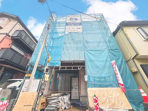 一つ屋根の下にそれぞれの暮らしがある。お部屋ぐらいは自分の価値観で自由にしたい。だからこそ、そのベースはシンプルであるべきだと思う。なぜなら、時の流れで人の好みは変わっていくものだから。
