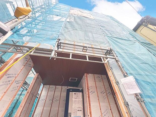 単に見た目や質感の良さだけではなく、建物の基礎や構造といった、目には見えにくい部分にもこだわります。住まいの本質の部分から、住み心地や安全性を見つめ直しました。