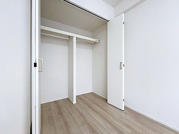 「収納」全ての居室にクローゼットを完備しております。