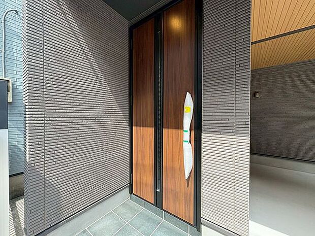 「防犯・断熱仕様玄関ドア」