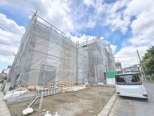一つ屋根の下にそれぞれの暮らしがある。お部屋ぐらいは自分の価値観で自由にしたい。だからこそ、そのベースはシンプルであるべきだと思う。なぜなら、時の流れで人の好みは変わっていくものだから。