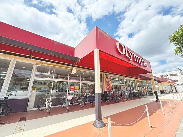 オリンピック行徳店 180m