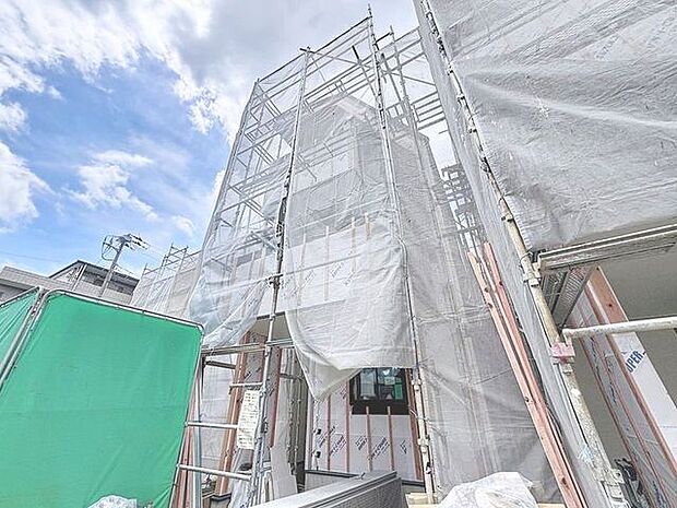 ここから始まる「日常」は家族にとって大切で貴重な時間・・・だからこそ、少しでも豊かに、少しでも快適に。そんな想いから生まれた本邸宅は、これから先のお住まいをきっと支えてくれるはずです。