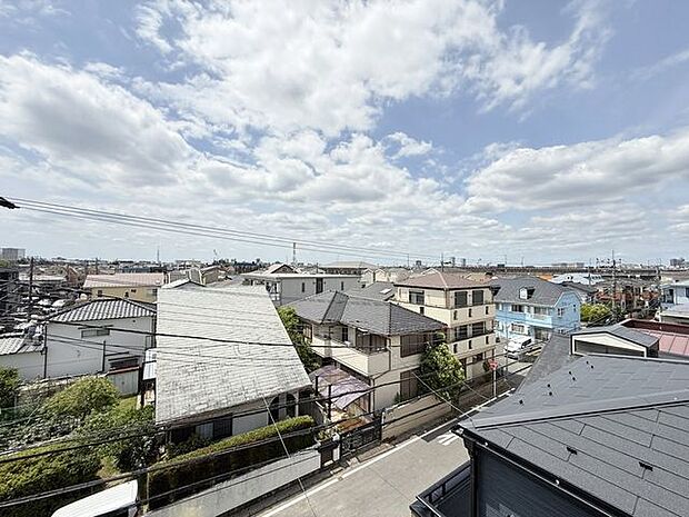 「眺望」心地よい風を感じながら、青空を眺め一息つくことのできる住空間です。