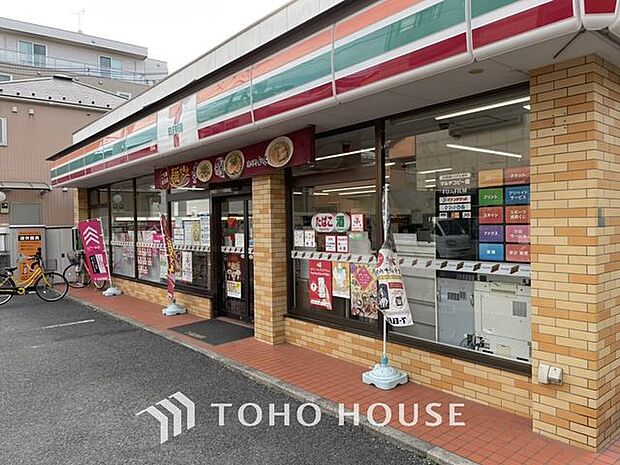 セブンイレブン足立亀田小前店まで約614m