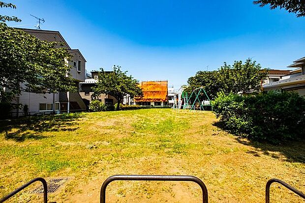 西新井公園まで約947m