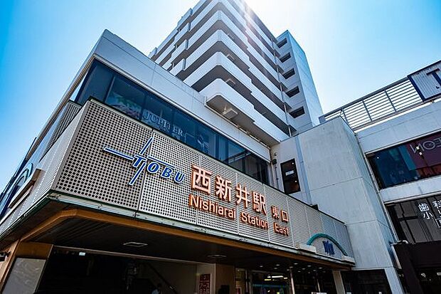 徒歩25分。東武伊勢崎線 西新井駅 1970m