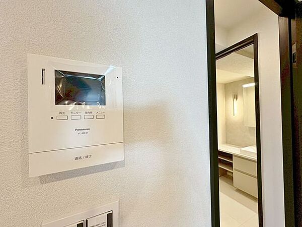 「TVモニター付きインターホン」