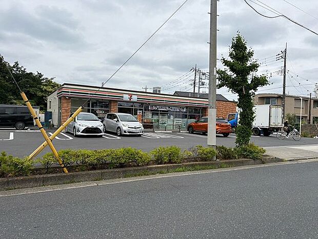 セブンイレブン 足立加賀2丁目店 330m