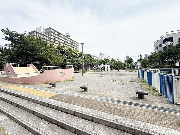 亀戸西公園 260m