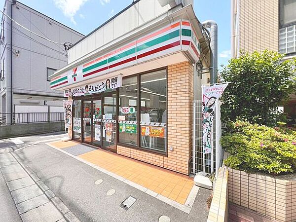 徒歩12分。セブンイレブン千住仲町店 910m