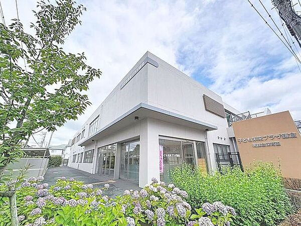 葛飾区立南鎌倉保育園 90m