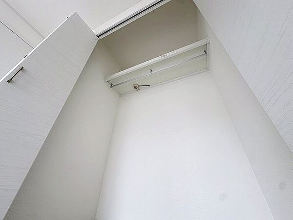 「収納」全ての居室にクローゼットを完備しております。