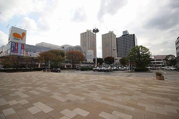 新浦安駅(JR東日本 京葉線) 徒歩3分。JR京葉線　新浦安駅 240m