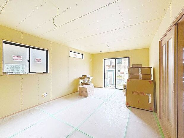 「内装造作中」