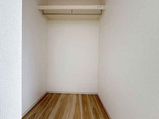 「収納」全ての居室にクローゼットを完備しております。