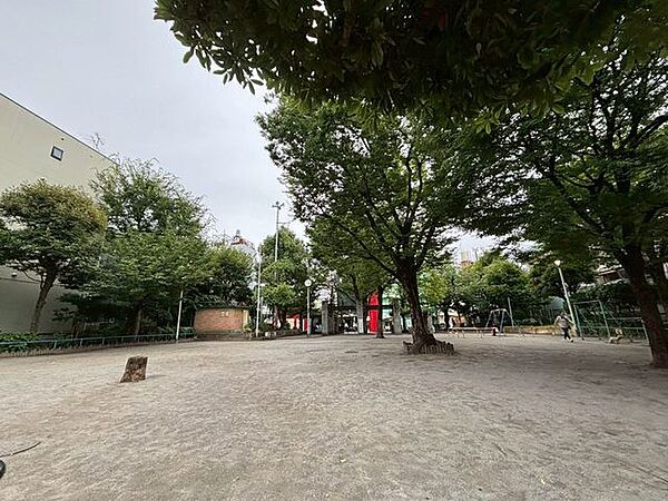 台東区立吉原公園　 129m