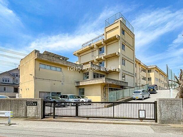 徒歩13分。松戸市立矢切小学校 1030m