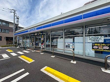 徒歩7分。ローソン江戸川春江町二丁目店 560m