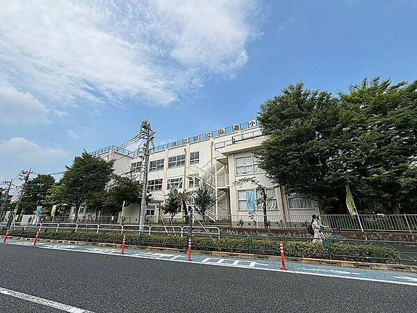 足立区立弘道小学校 530m