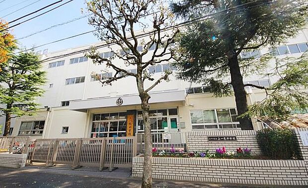 江戸川区立上一色中学校 470m