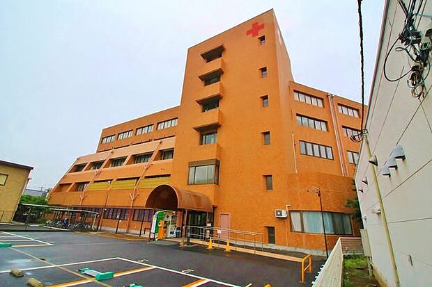葛飾赤十字病院 徒歩8分。 570m