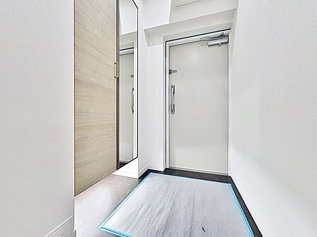 「玄関」家の中でお客様を迎える最初の場所である玄関。豊富な玄関収納で、常に綺麗に保つことが出来ます。