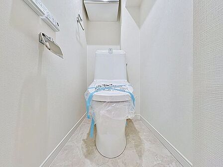 「ウォシュレット機能付き」優れた節水効果や汚れが付きにくい便座など、ほしかった機能が揃ったウォシュレット一体型トイレです。