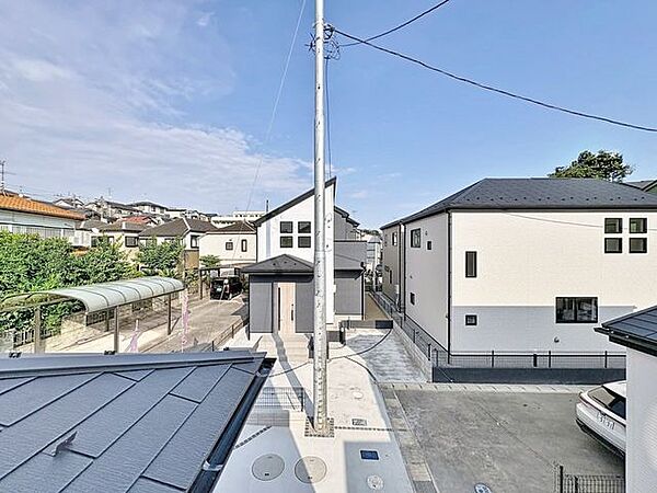 「眺望」穏やかな街並みを一望しながら、爽やかな風と柔らかく降り注ぐ陽光を感じて頂けます。
