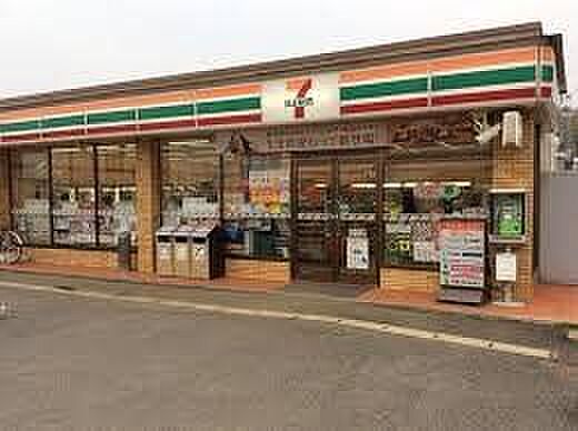徒歩8分。セブンイレブン船橋夏見町2丁目店 600m