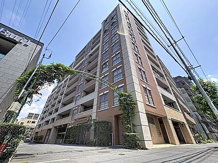 「グランシティ葛西II」葛西駅徒歩8分の駅チカマンション。心地良く暮らしを彩る充実のライフスタイルを。歩いていける距離に、教育施設やお買い物施設が揃う街並み。