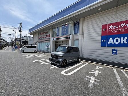 徒歩3分。セブンイレブン江戸川中葛西3丁目北店 170m
