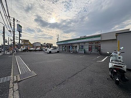 ファミリーマート 市川相之川二丁目店 450m