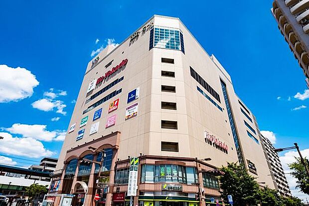 徒歩21分。イトーヨーカドー亀有駅前店 1640m