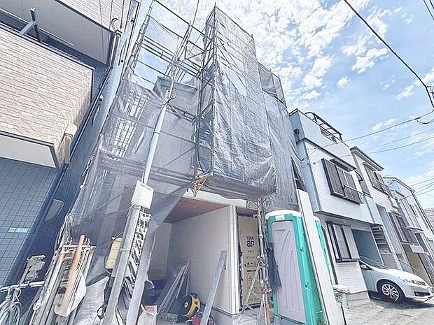 「~3階建て3LDK~」快適に過ごす条件は、一人ひとり違います。だからこそ飾り過ぎないシンプルな内装と偏り過ぎないデザインで統一しております。