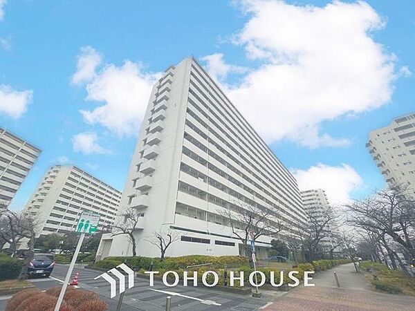 「なぎさニュータウン5号棟」総戸数1324戸のビッグコミュニティ。安心のセキュリティシステム、共有広場も大規模レジデンスだからこその造り。安心・便利な新生活をお楽しみください。
