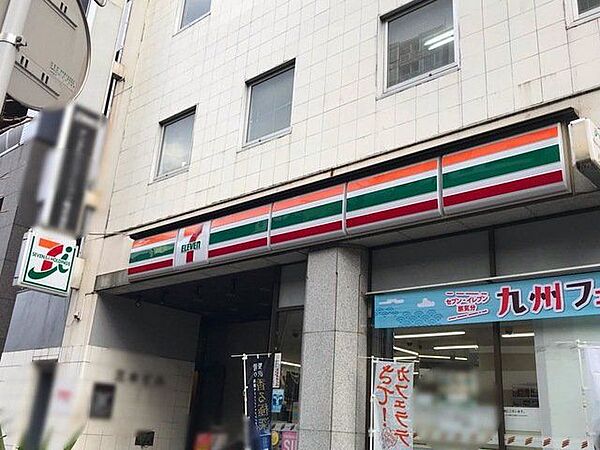 徒歩4分。セブンイレブン台東北上野1丁目店 250m