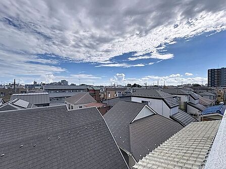 「眺望」心地よい風を感じながら、青空を眺め一息つくことのできる住空間です。