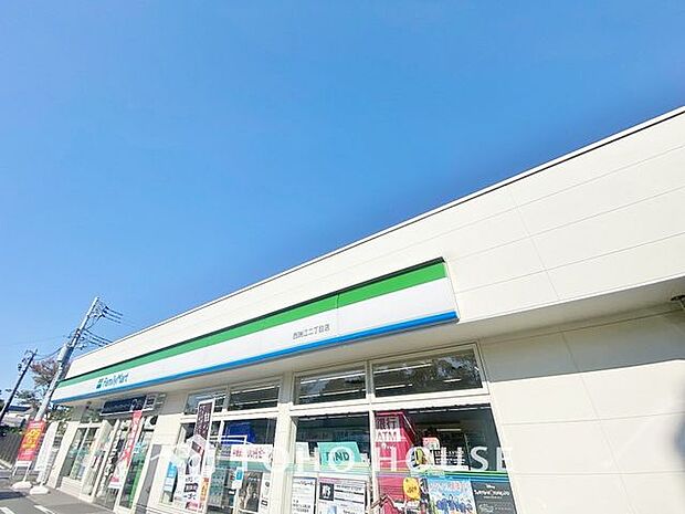 ファミリーマート 西瑞江二丁目店 290m
