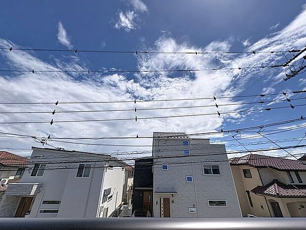 「眺望」心地よい風を感じながら、青空を眺め一息つくことのできる住空間です。