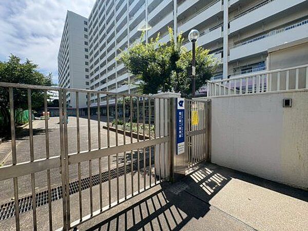 堀江第二保育園 490m