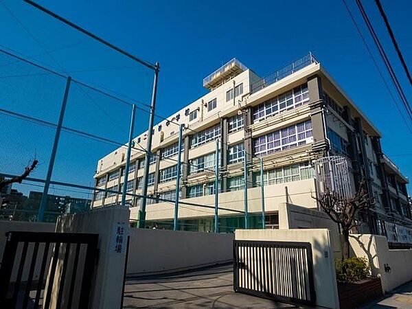 江東区立第二南砂中学校 390m