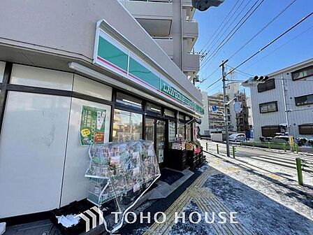ローソンストア100葛飾青戸八丁目店 640m