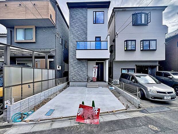 「カースペース」駐車スペースがあるので、お子様の自転車やバイク置き場にするスペースとしてもご利用いただけます。
