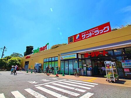 ヨークマート藤原店 徒歩17分。 1320m