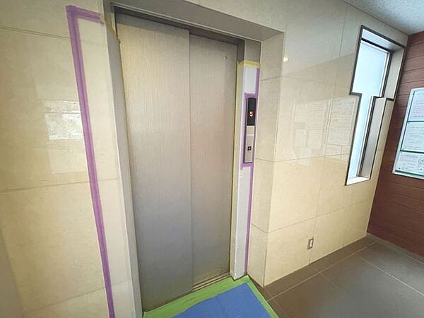 「エレベーターホール」